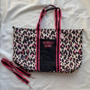 NWT Victoria's Secret Pink and Black Leopard Tote